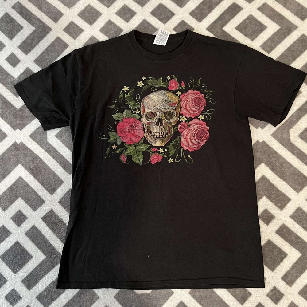 Delta Pro Weight Skills & Roses Themed Black T-shirt sz M